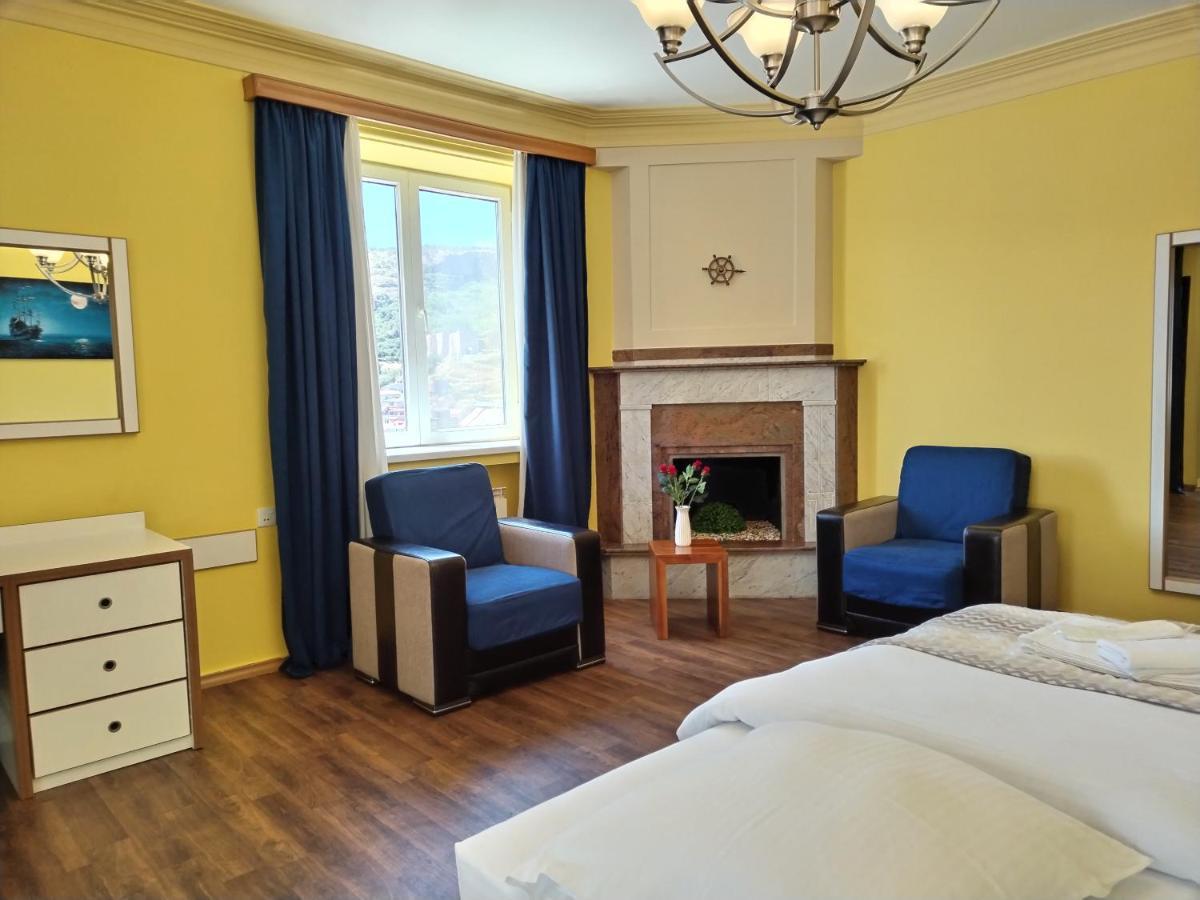 Hotel Blissdom Тбилиси Экстерьер фото